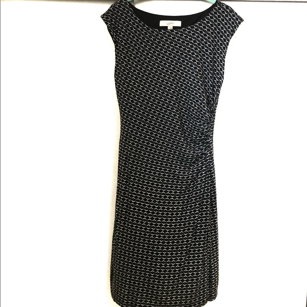 Loft Ann Taylor- Black sleeveless dress w/ pattern